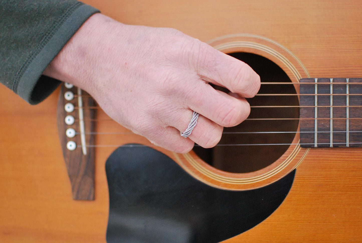Hammered Guitar String Ring: Recycled Music Jewelry